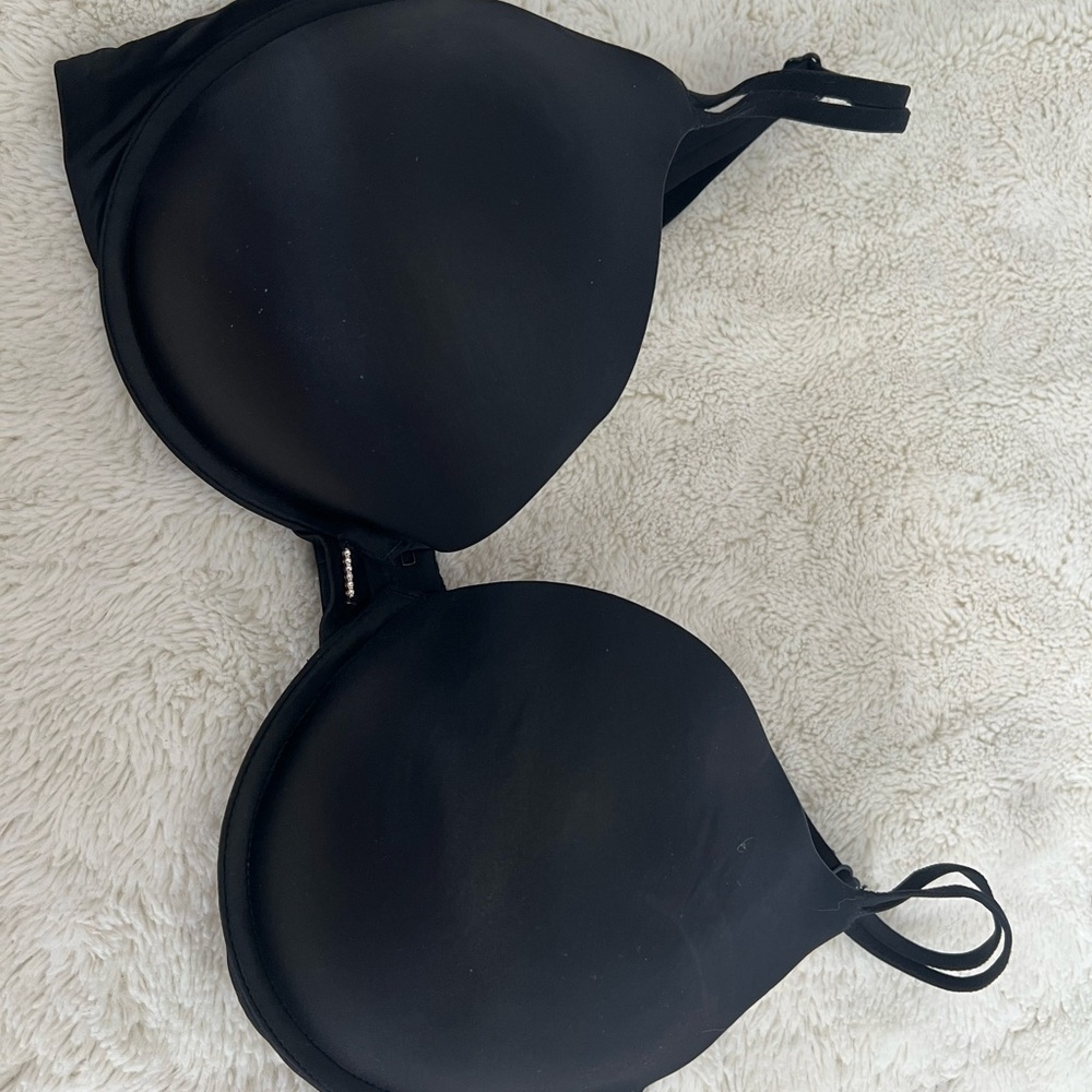 Victoria’s Secret “Very Sexy” push-up bra 36DD